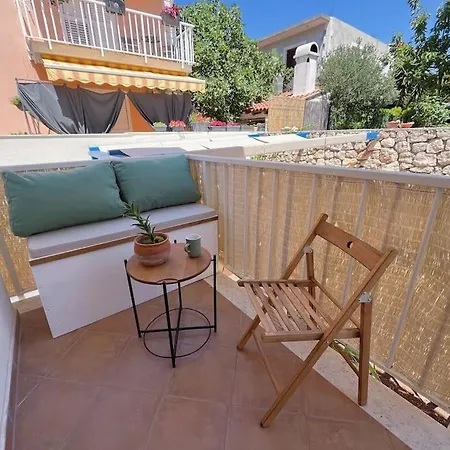 Jungle Breeze * Hvar Town