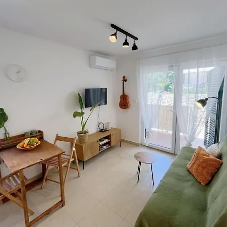 Jungle Breeze Apartment
