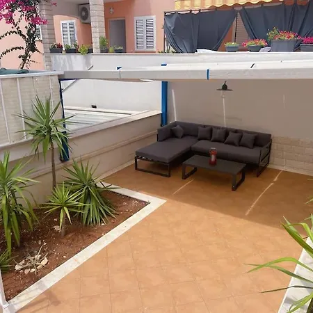 Jungle Breeze Apartment *
